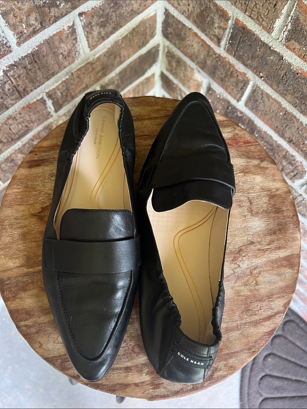 Cole Haan Black Leather Pointed Toe Loafers Elastic Heel Easy Fit Size 10-1/2